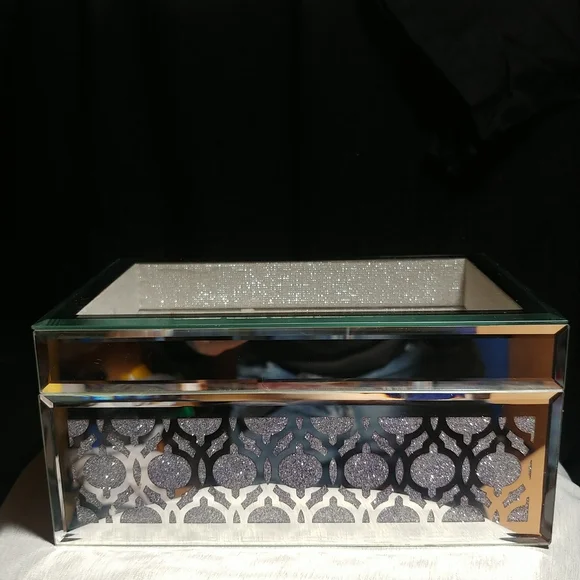 Jewellery - Picture 3 of 4